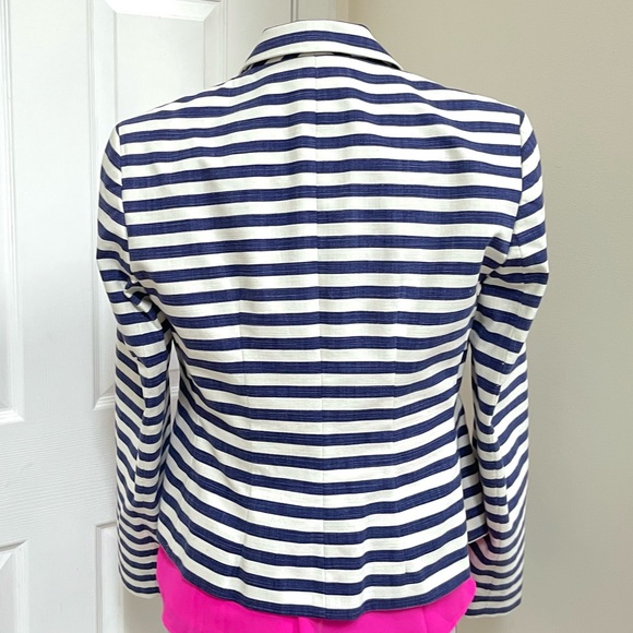 ⭐️Sharagano navy blue and off-white striped blazer - Picture 3 of 11